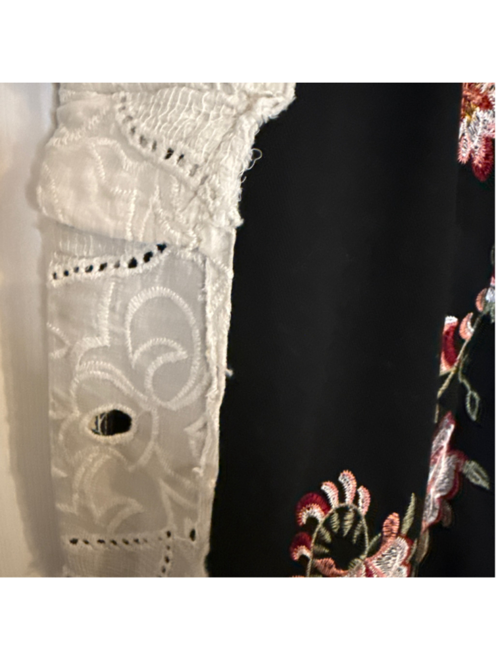POL Black Floral Embroidered Lace Trim Pants Size M - Picture 6 of 7